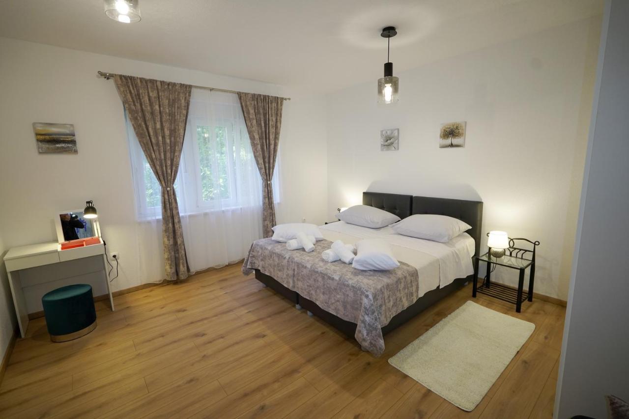 Apartment Ana สปลิท ภายนอก รูปภาพ